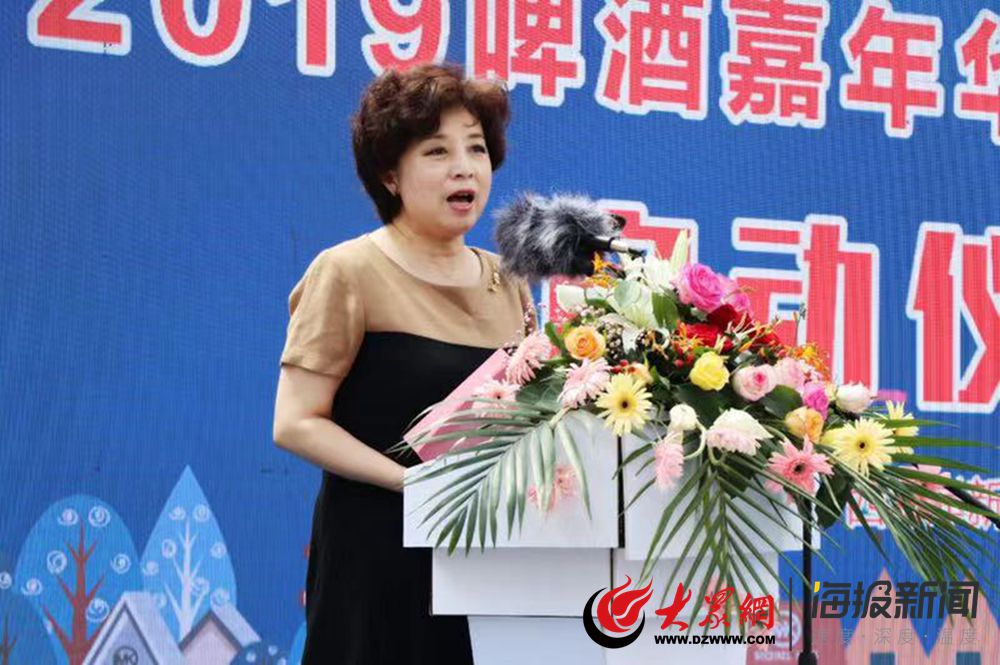 大众新闻客户端谢芳友记者新闻媒体采访邮递员解加平养鸡-第2张图片-亚星国际官网